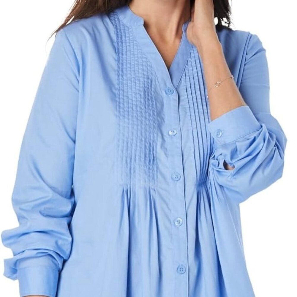 Woman Within Blue Pintuck button front split neck tunic, size 18/20